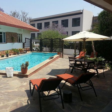 Rivendell Hotel Windhoek Esterno foto