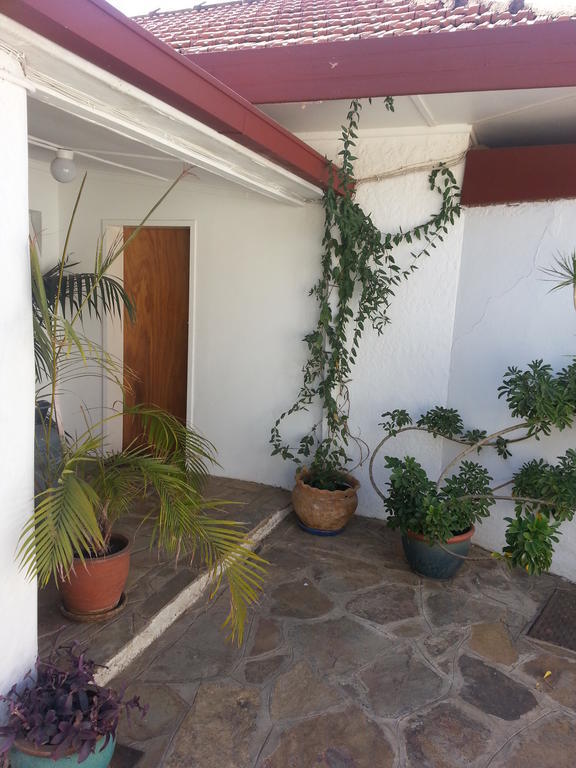 Rivendell Hotel Windhoek Esterno foto