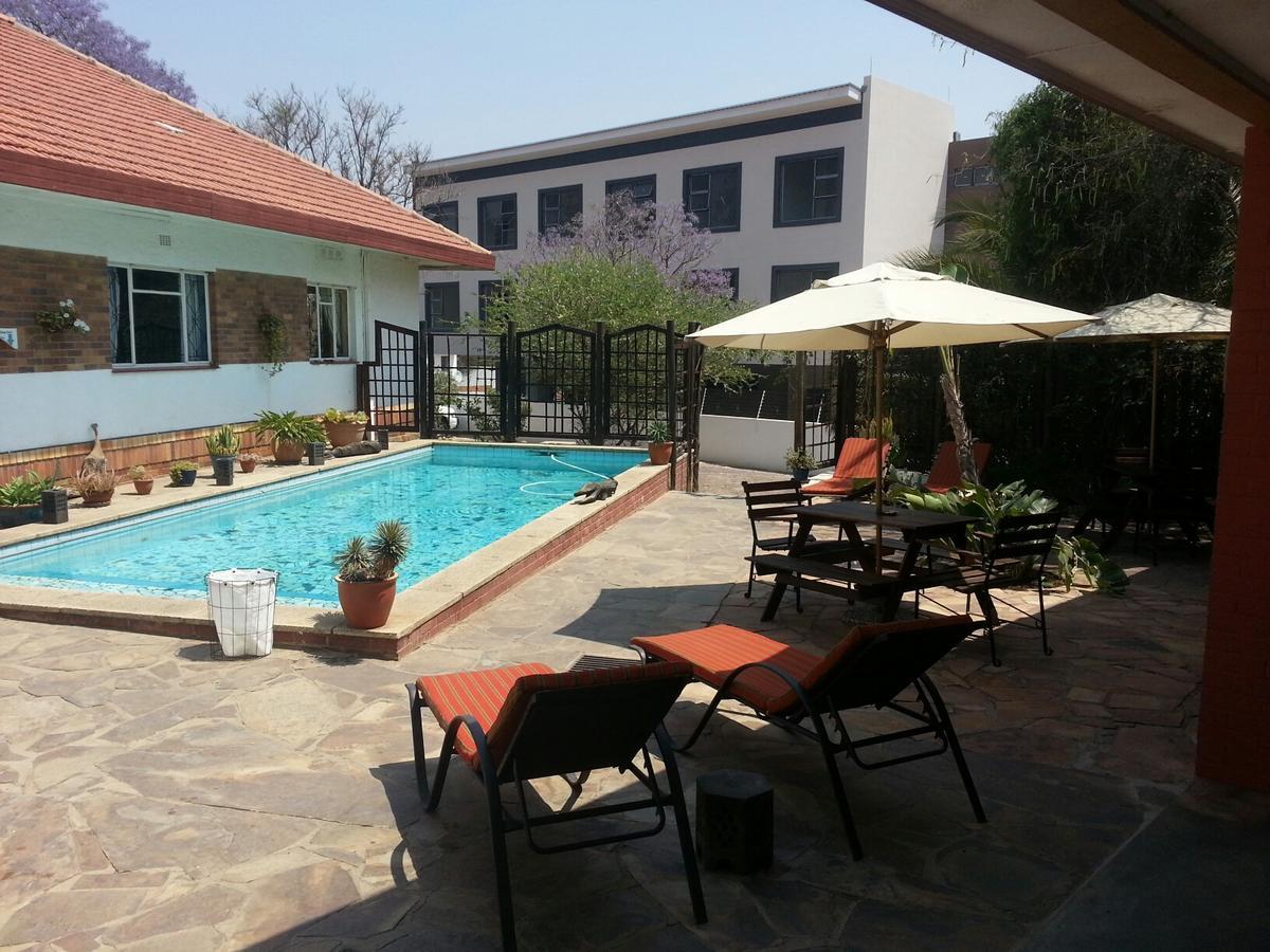 Rivendell Hotel Windhoek Esterno foto