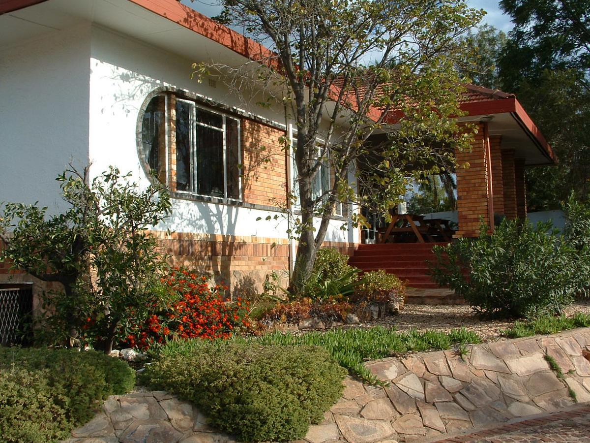 Rivendell Hotel Windhoek Esterno foto