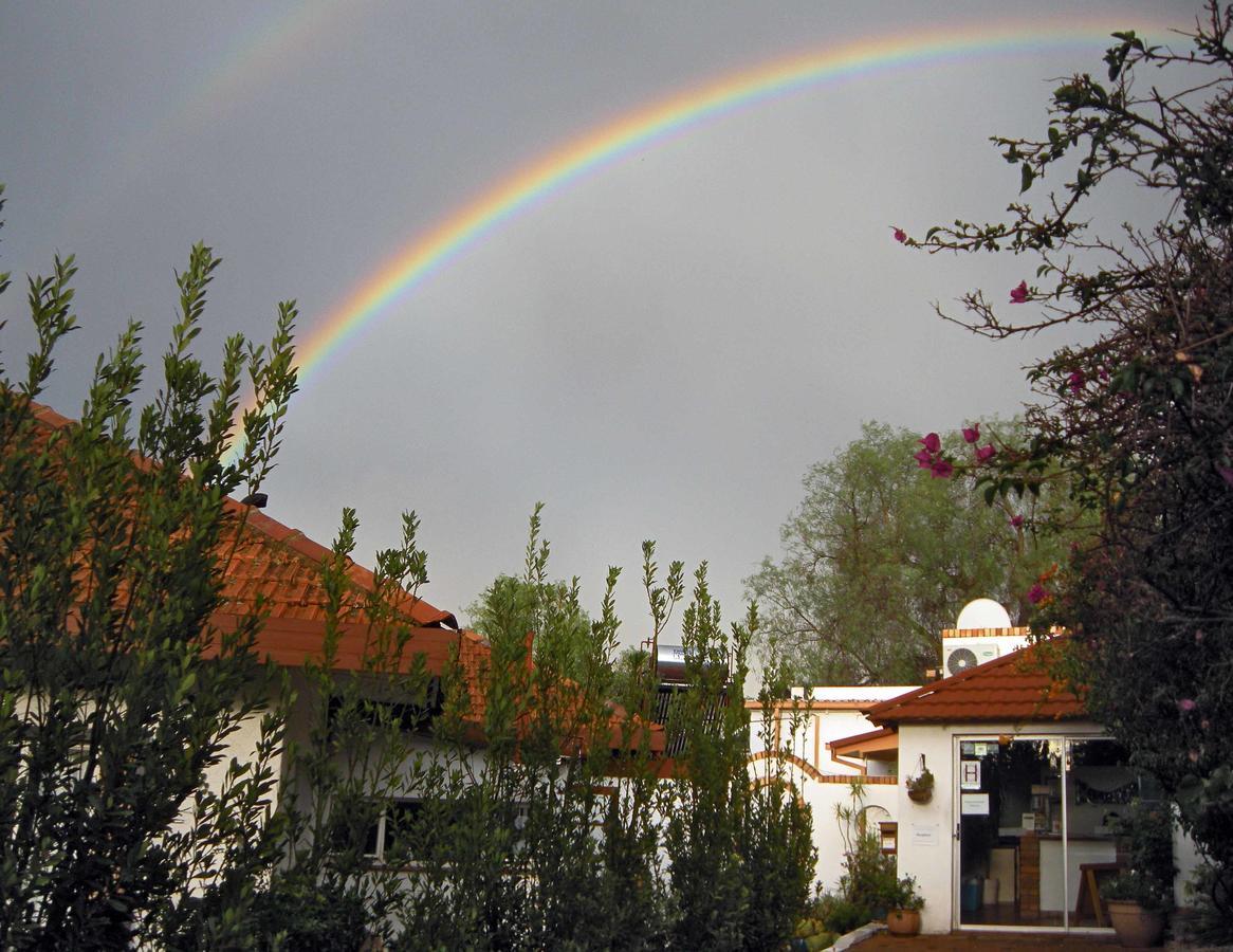Rivendell Hotel Windhoek Esterno foto